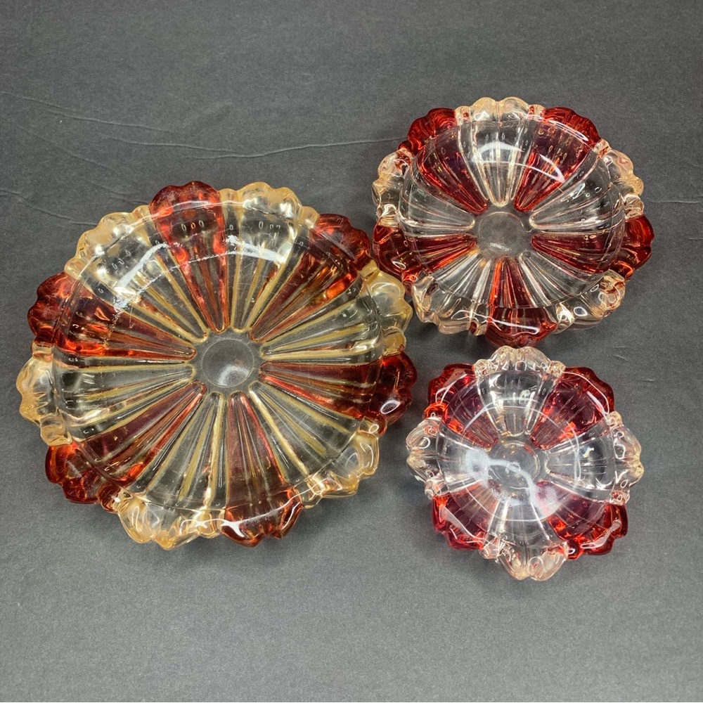 Vintage Nesting Glass Cranberry Red and Clear Ashtrays - Picture 2 of 3